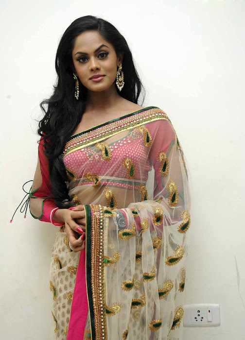karthika actress pics